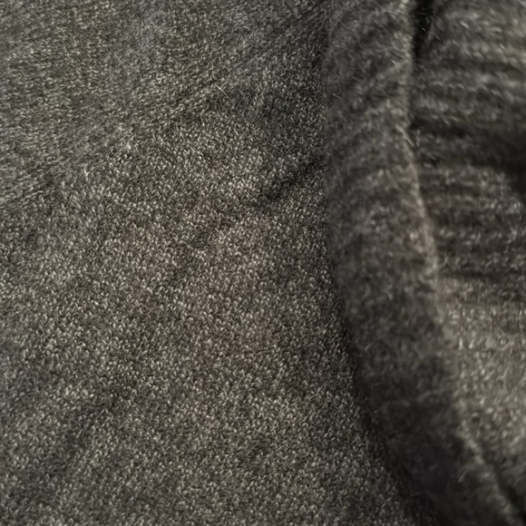 J. McLAUGHLIN 100% Cashmere Cowl Neck Sweater SZ S - Picture 5 of 5